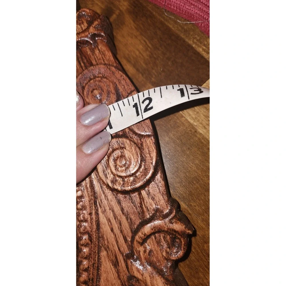 Vtg Oak Wood Oval Victorian Picture Frame  Size Fits 8 X 10 No Mat Ornate